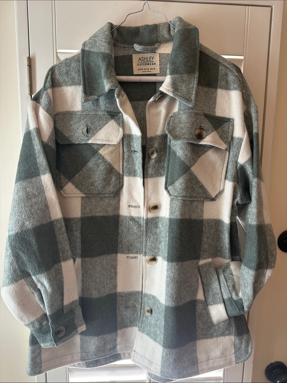 Ashley by International Green & White Plaid Shacket Outerwear Medium